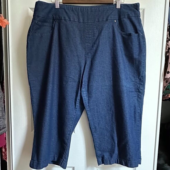 Time and Tru Women's XXL Size 20 Pull On Denim Capri Jeans Relaxed Fit Stretch - Picture 1 of 7